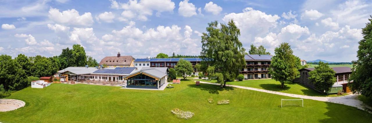 Haus Chiemgau - Kolping-Familienhotel Тайзендорф Екстер'єр фото